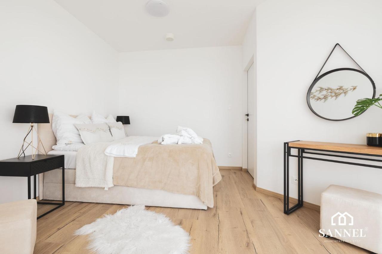 Apartament Prestige Z Dostepem Do Basenow,Strefy Saun,Jacuzzi - Pinea Apartments Pobierowo-Sannel Apartments For Rent 外观 照片